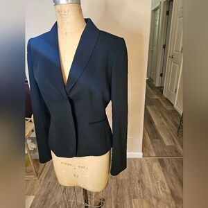 TAHARI Arthur S Levine  Black Blazer size 10.
